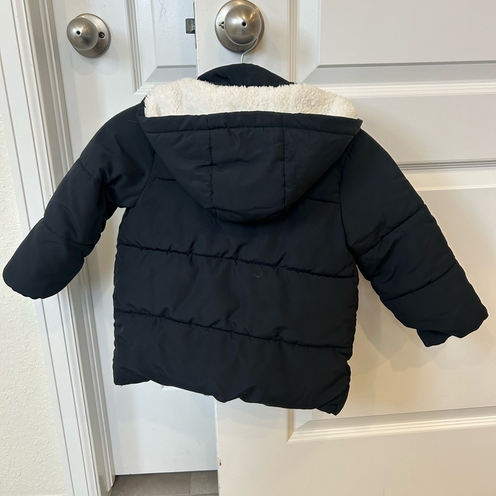 EUC H & M Toddler Kids Black Puffer Coat Sherpa Lined Hooded Winter Jacket - Picture 2 of 6